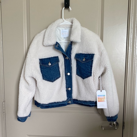 Angel Kiss Los Angeles Jackets & Blazers - April Kiss Sherpa and Denim Trimmed Jacket.  Juniors Size Small. NWT